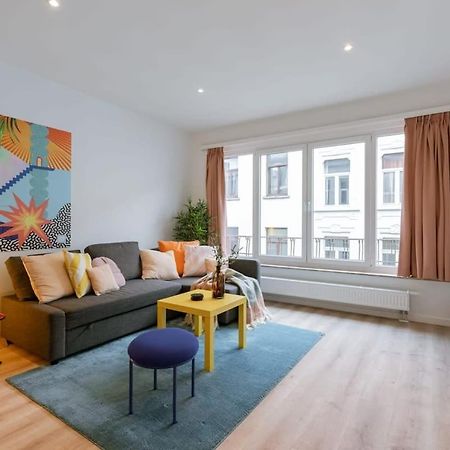Colorful Pop Apartment In The Heart Of Anversa Esterno foto