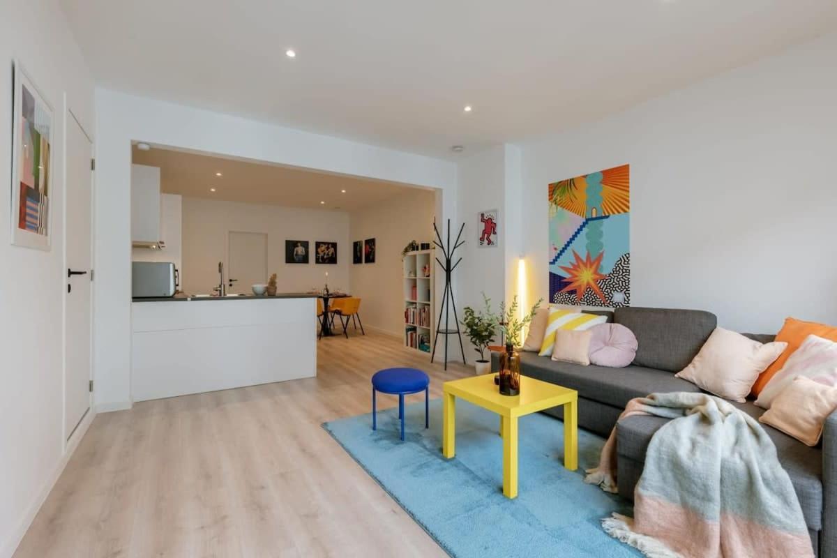 Colorful Pop Apartment In The Heart Of Anversa Esterno foto