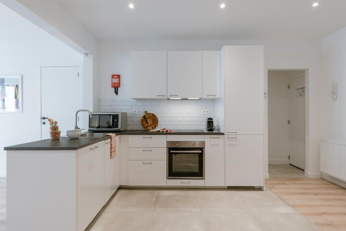 Colorful Pop Apartment In The Heart Of Anversa Esterno foto