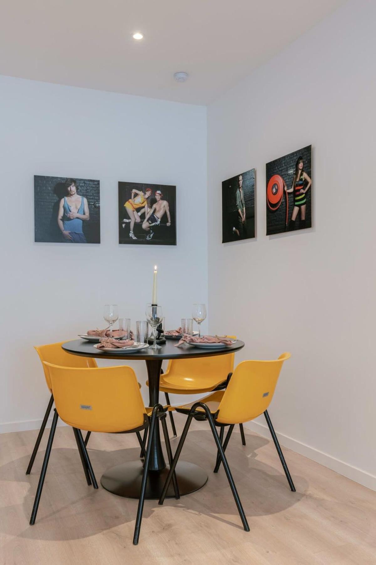 Colorful Pop Apartment In The Heart Of Anversa Esterno foto
