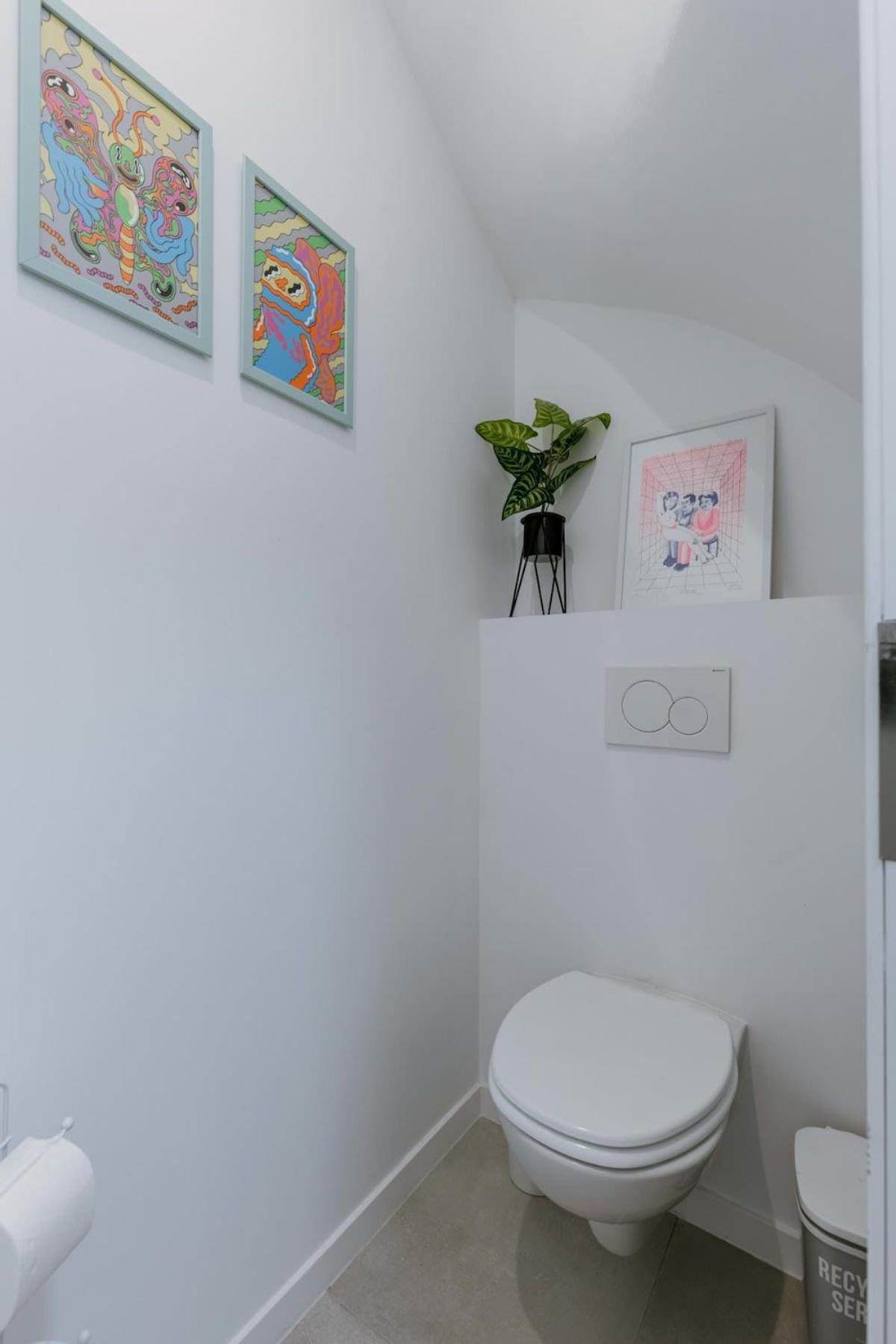 Colorful Pop Apartment In The Heart Of Anversa Esterno foto